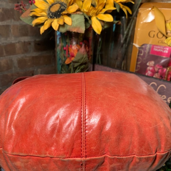 Hobo International Bag - Picture 3 of 8